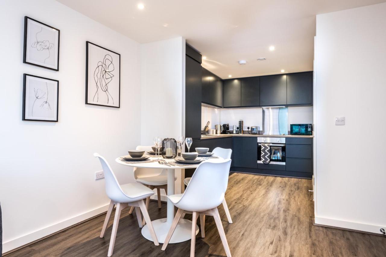 Host & - Chavasse Chambers * Liverpool